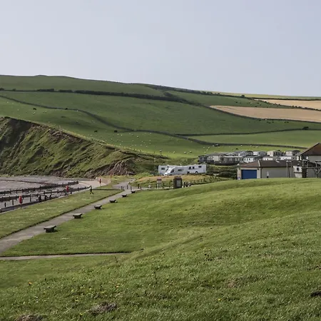 Дом отдыха Puffin Сент-Бис